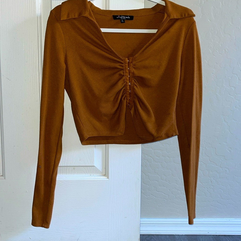 Long sleeve cropped top